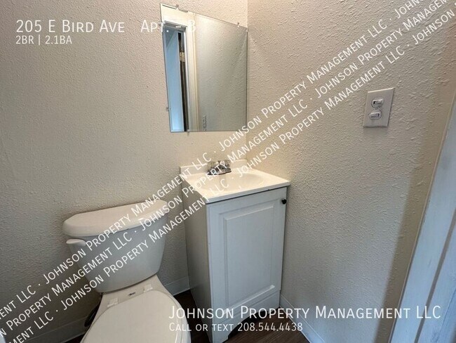 Building Photo - 205 E Bird Ave