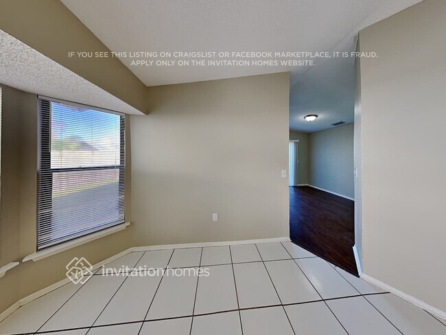 Building Photo - 716 Waterbridge Dr