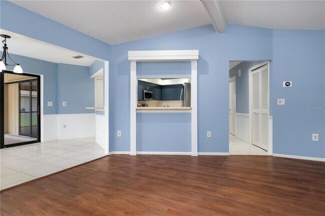 Building Photo - 133 1st Ave