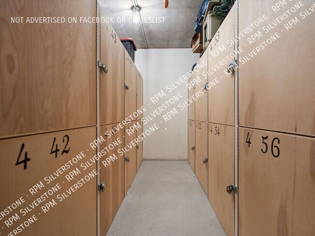 Building Photo - 1401 Walnut Blvd