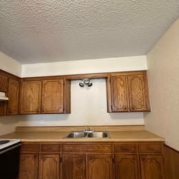 Building Photo - 505 Hackberry St