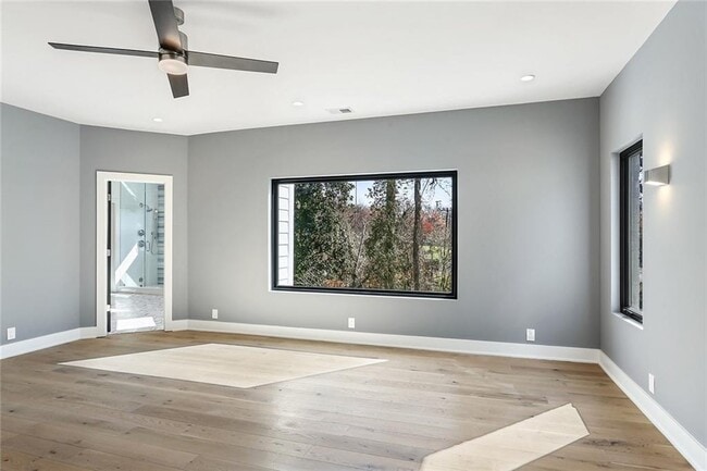 Building Photo - 2985 Lookout Pl NE