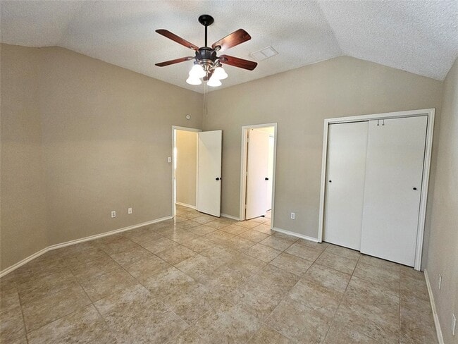 Building Photo - 2705 Francisco Dr