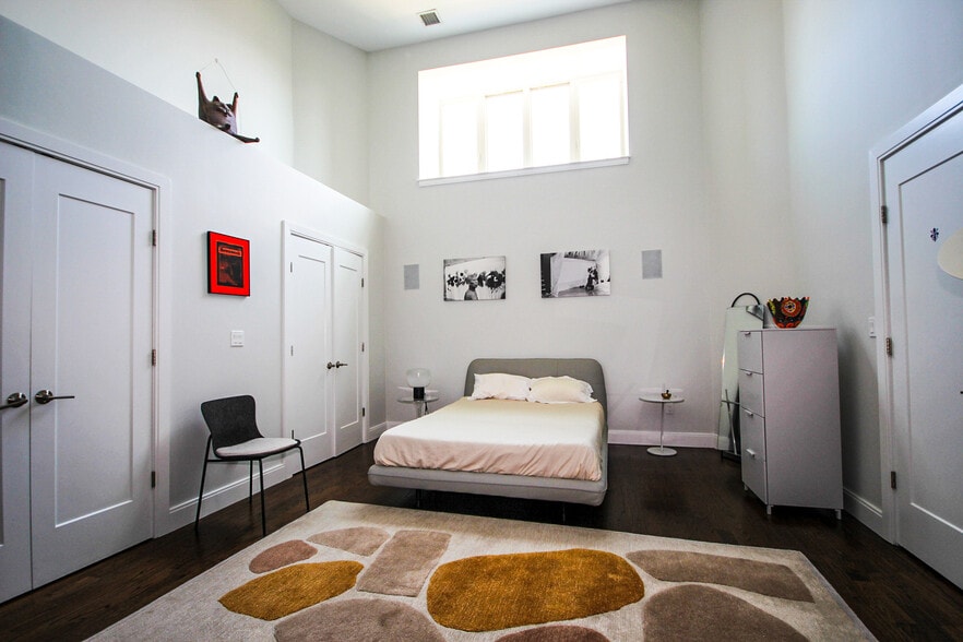 Second bed room - 225 Dorchester St