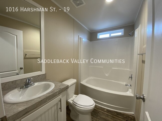 Building Photo - 1016 Harshman St