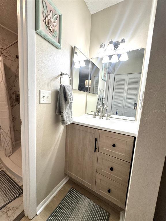 Building Photo - 7249 Parkside Villas Dr N