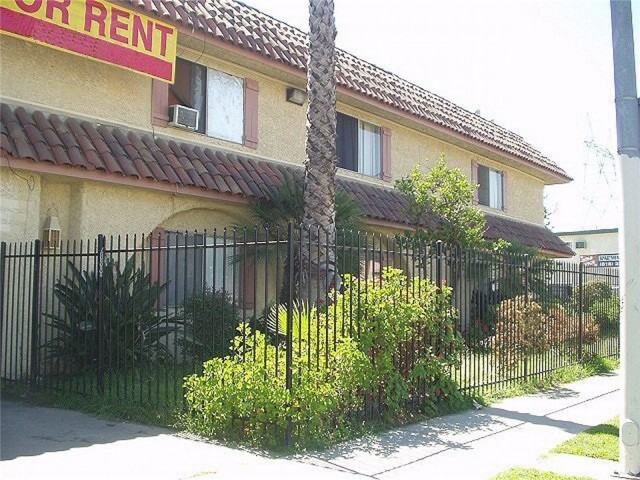 Primary Photo - 11722 Saticoy St