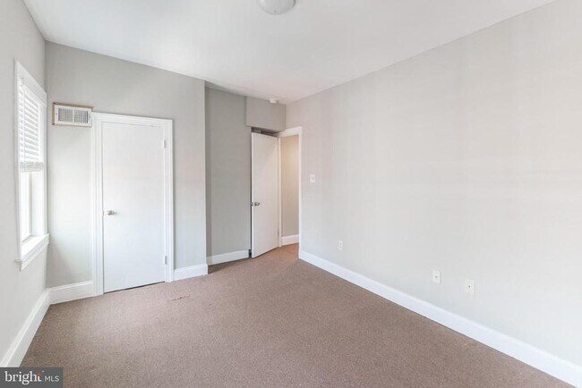 Building Photo - 1606 Rodman St
