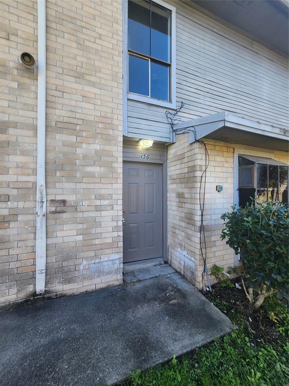 Building Photo - 11000 Kinghurst Dr