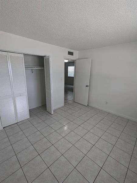 Building Photo - 6051 SW 41st St