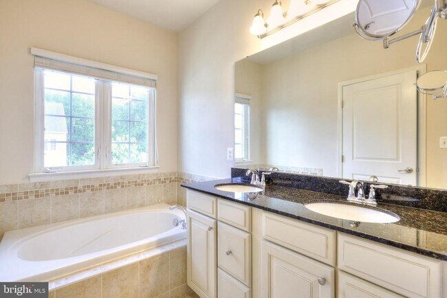 Building Photo - 6300 Santo Place