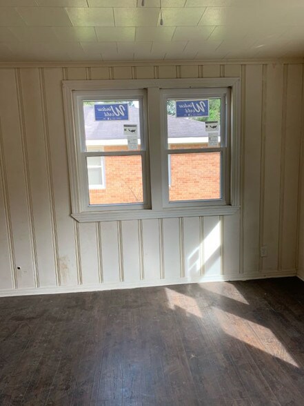 Building Photo - 141 Rosewood Dr