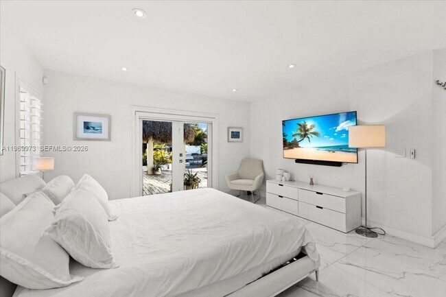 Building Photo - 12930 Oleander Rd