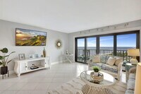 Building Photo - 801 S Ocean Dr