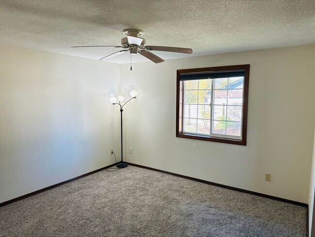 Building Photo - Newly Remodeled Four Bedroom One Level Home