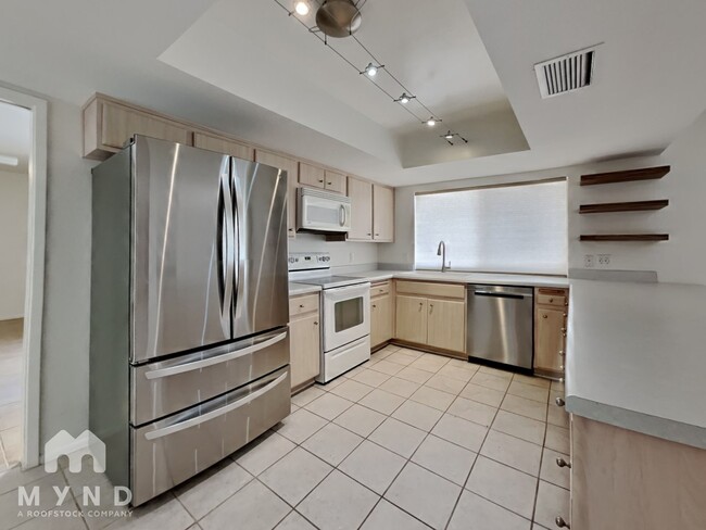 Building Photo - 8176 E Del Cuarzo Dr