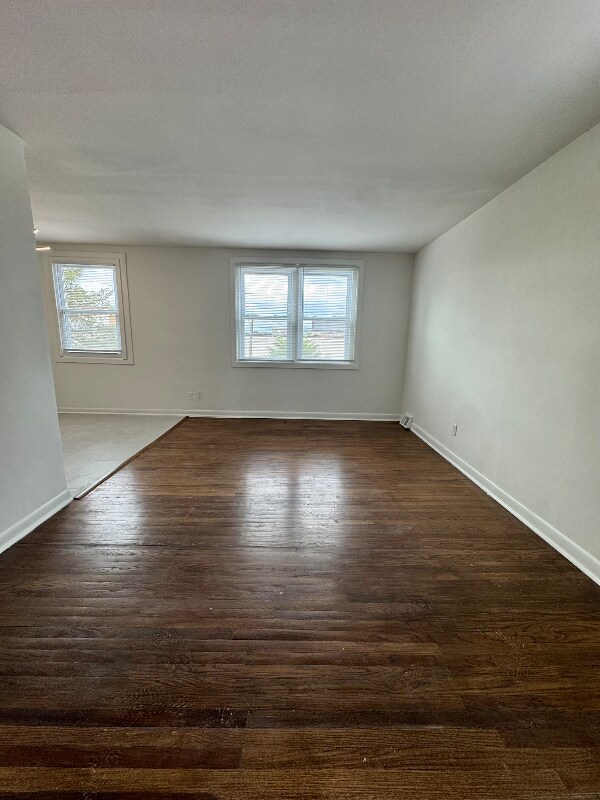 Building Photo - 2421 Bleigh Ave