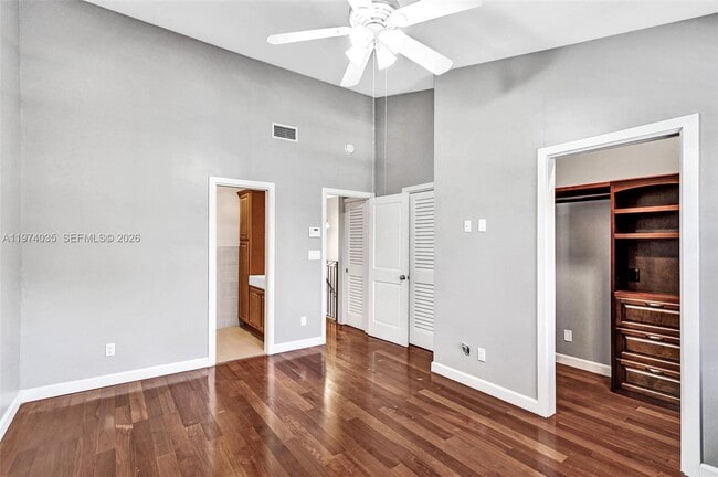 Building Photo - 2901 Dorchester Ln