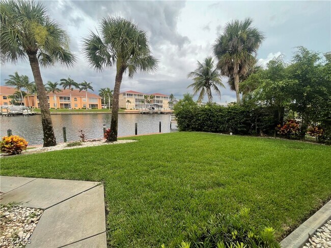 Building Photo - 4525 Country Club Blvd