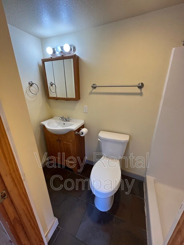 Building Photo - 46 Old Amherst Rd