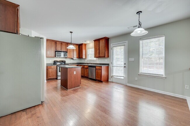 Building Photo - Spacious 4BR Fort Mill Home with Loft, Private Primary Retreat & Fenced Yard