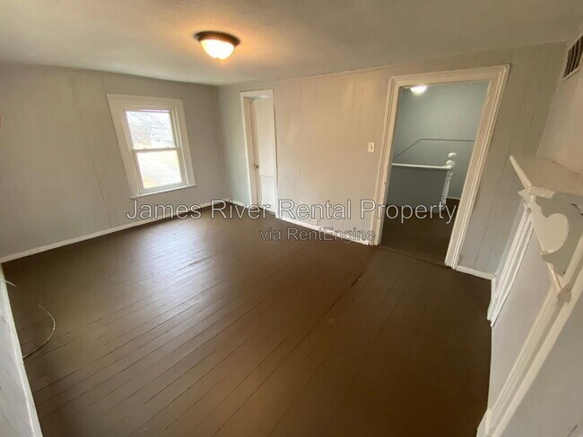 Building Photo - 1519 Campbell Ave