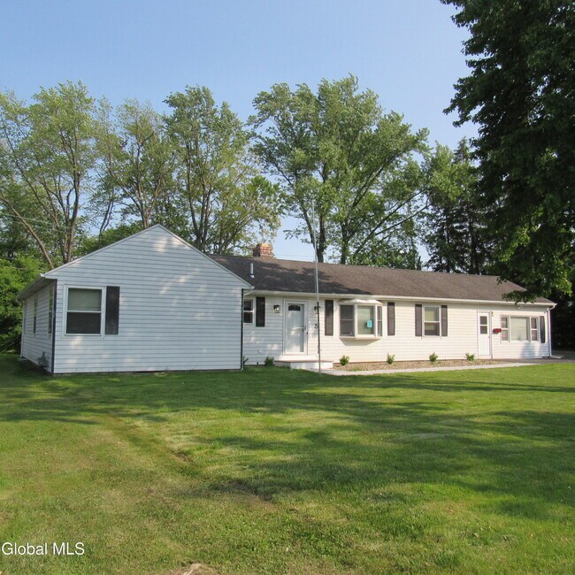 Building Photo - 5 Sunset Dr