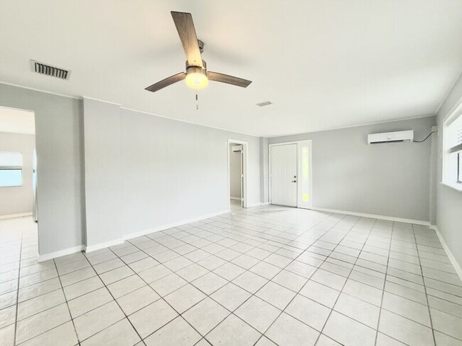 Building Photo - 15613 Gulf Blvd