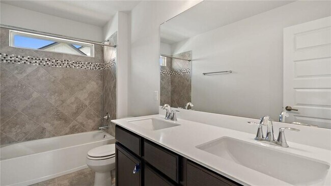 Building Photo - 7812 Hillock Terrace