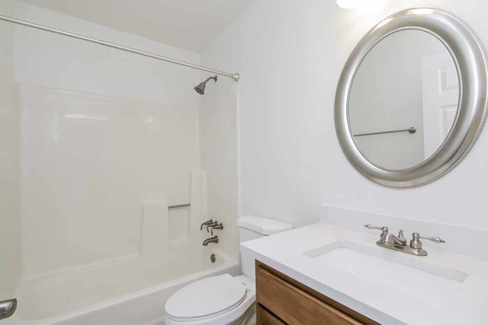 Building Photo - 6106 E Ivyglen St