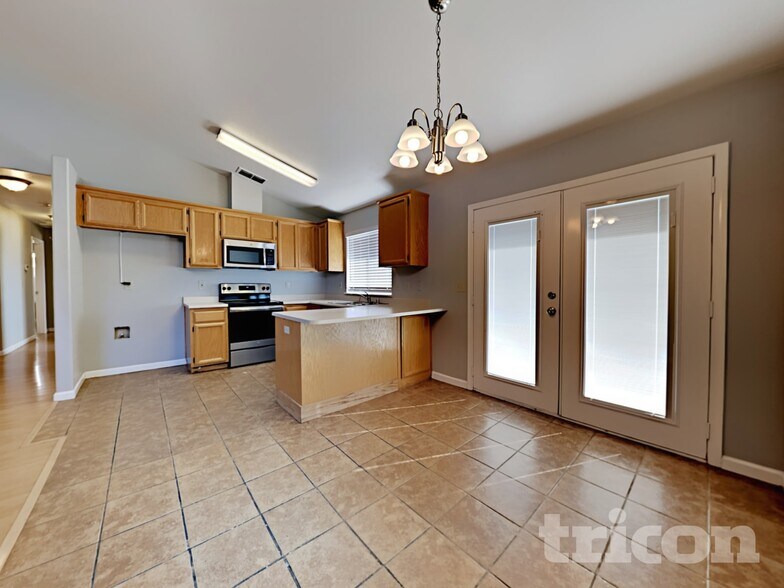 Building Photo - 1600 Cattail Ct
