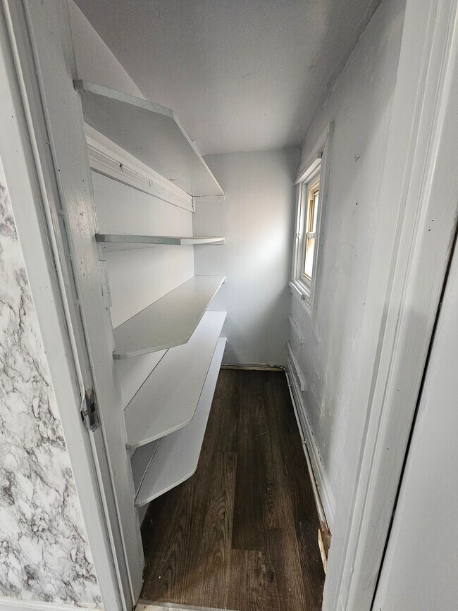 Building Photo - 4342 Vine St