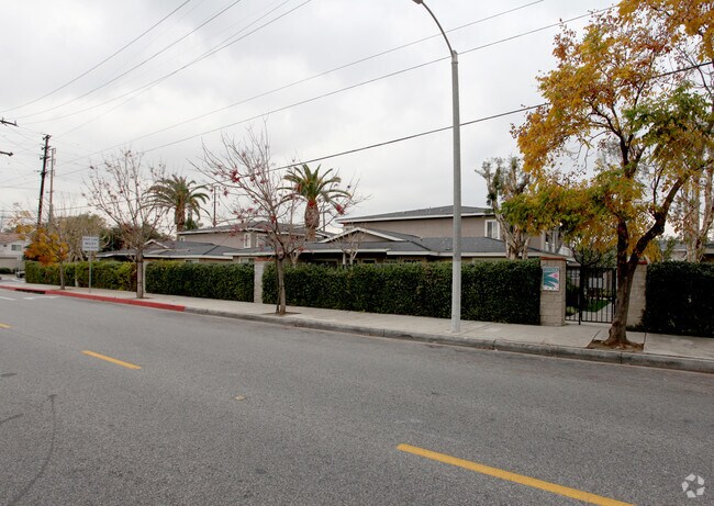 Building Photo - Vintage Park 55+ Community