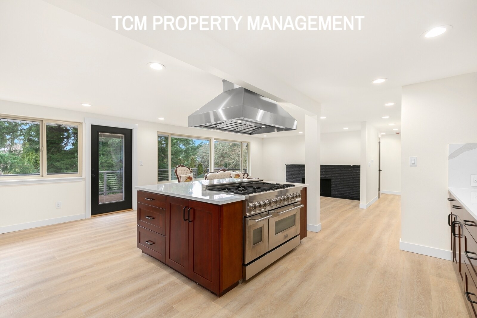 Building Photo - 1121 E Guiberson St