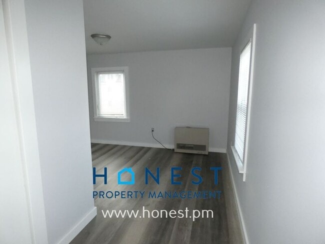 Building Photo - 35 Summer St