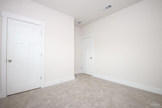 Building Photo - 5875 Sargassum Ln