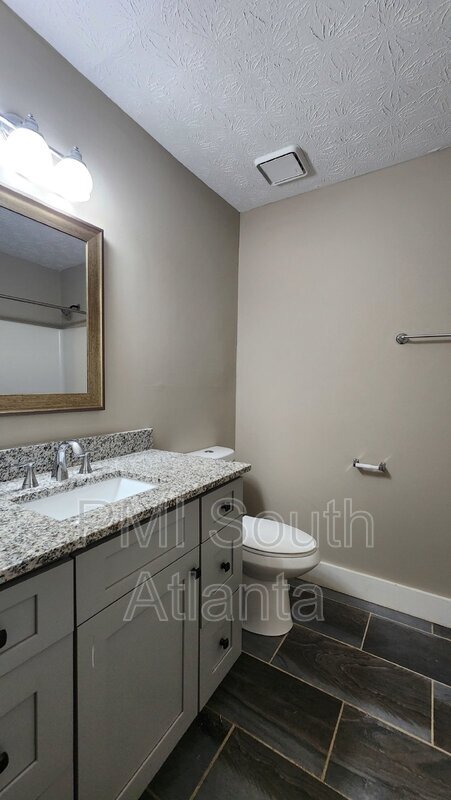 Building Photo - 3504 Lee Ct