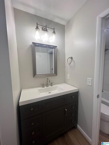 Building Photo - 3101 Lorna Rd