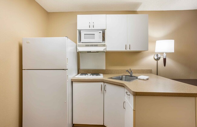 Building Photo - Furnished Studio-Columbia - Stadium Blvd.