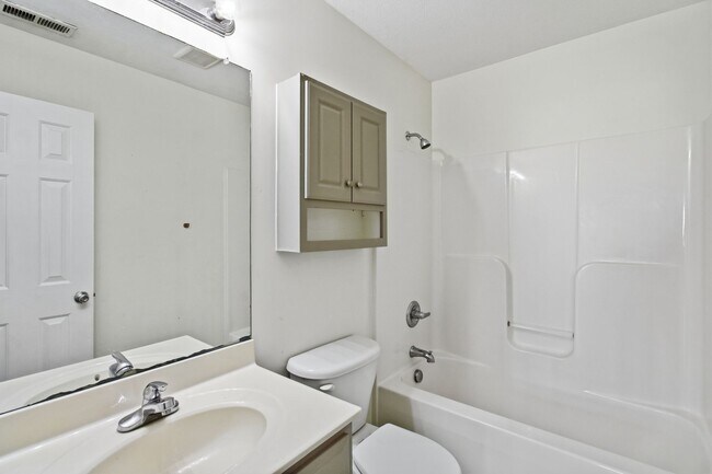 Building Photo - 3 Bedroom, 3 Bathroom Townhome in Carolina Forest!
