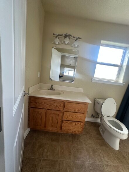2nd full bathroom - 855 Virginia Dr