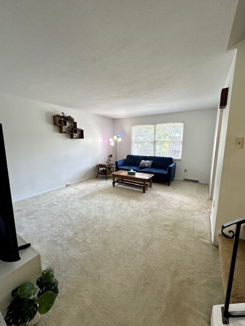Building Photo - 7351 Beacon Hill Dr