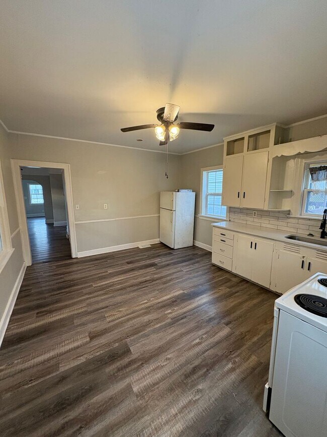 Building Photo - 929 Worden Rd