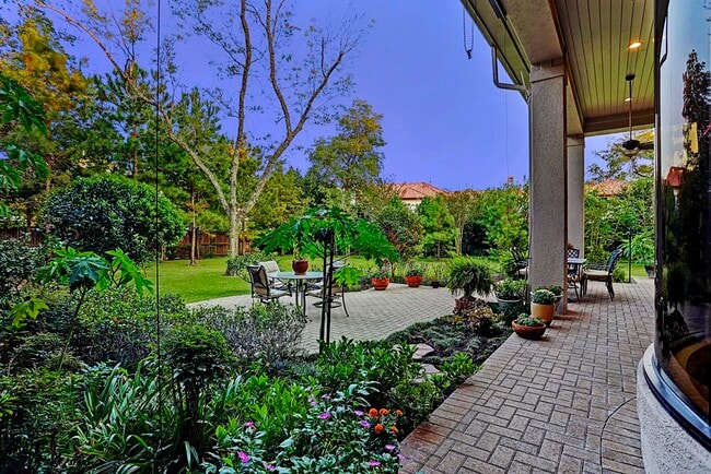 Building Photo - 11101 S Country Squire