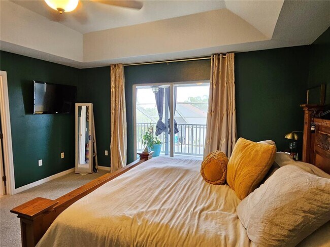 Building Photo - 712 Henley Cir