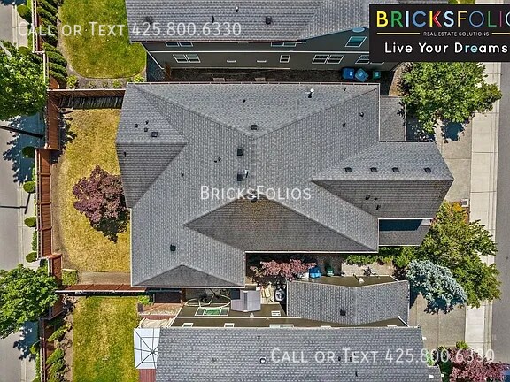 Building Photo - 814 Mount Baker Pl NE