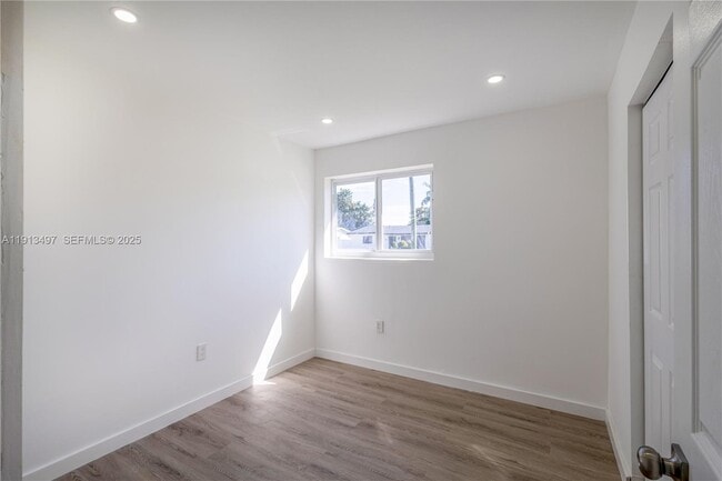 Building Photo - 6371 Scott St