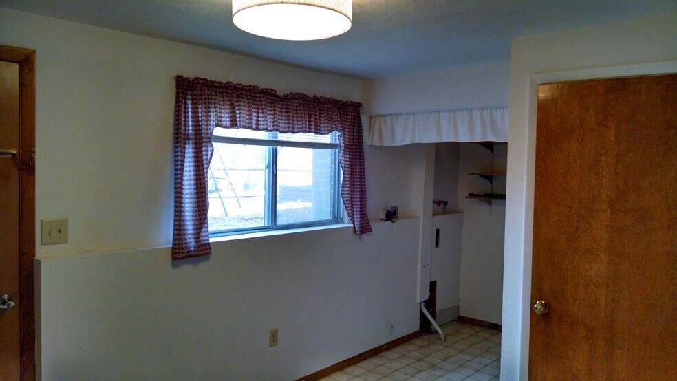 Laundry room - 1838 Gay Street