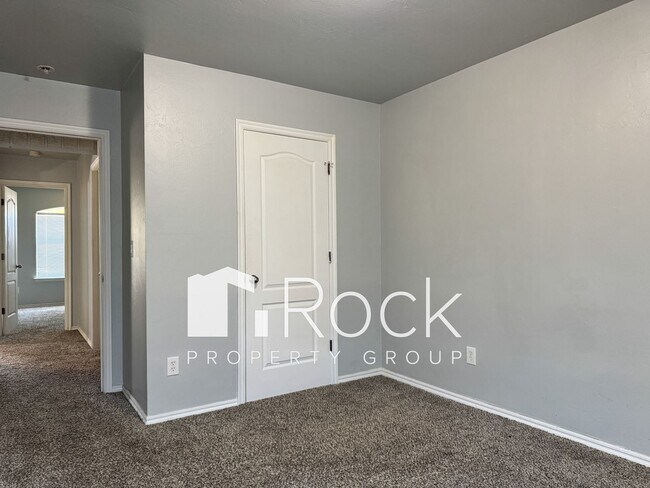 Building Photo - 3 Bedroom Home in Piedmont with ALL APPLIA...