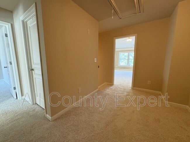 Building Photo - 1065 Township Cir